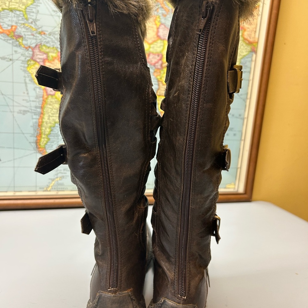 Brown Leather Winter Boots with Sturdy Build - Picture 3 of 6